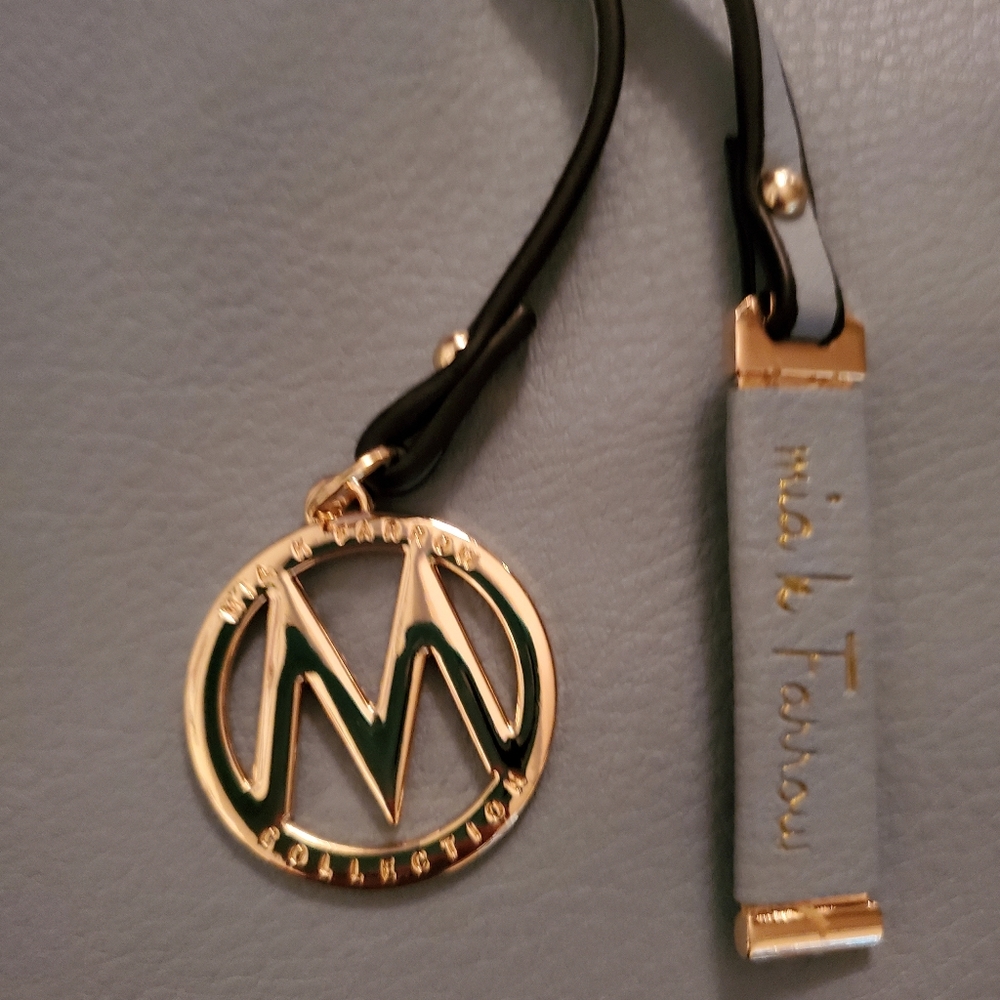 Purse - Picture 2 of 4